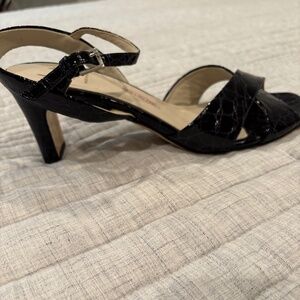 AMALFI patent leather heel NEW!